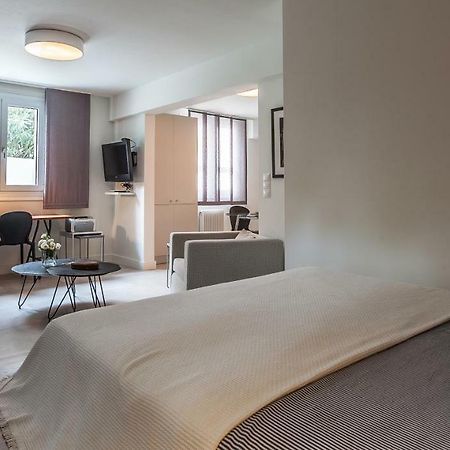 Unique Semi-Basement Stay At The Foot Of The Acropolis Athen Eksteriør bilde