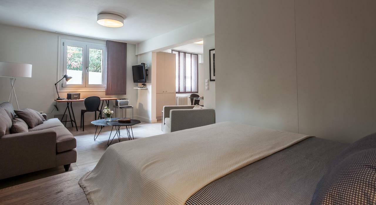 Unique Semi-Basement Stay At The Foot Of The Acropolis Athen Eksteriør bilde