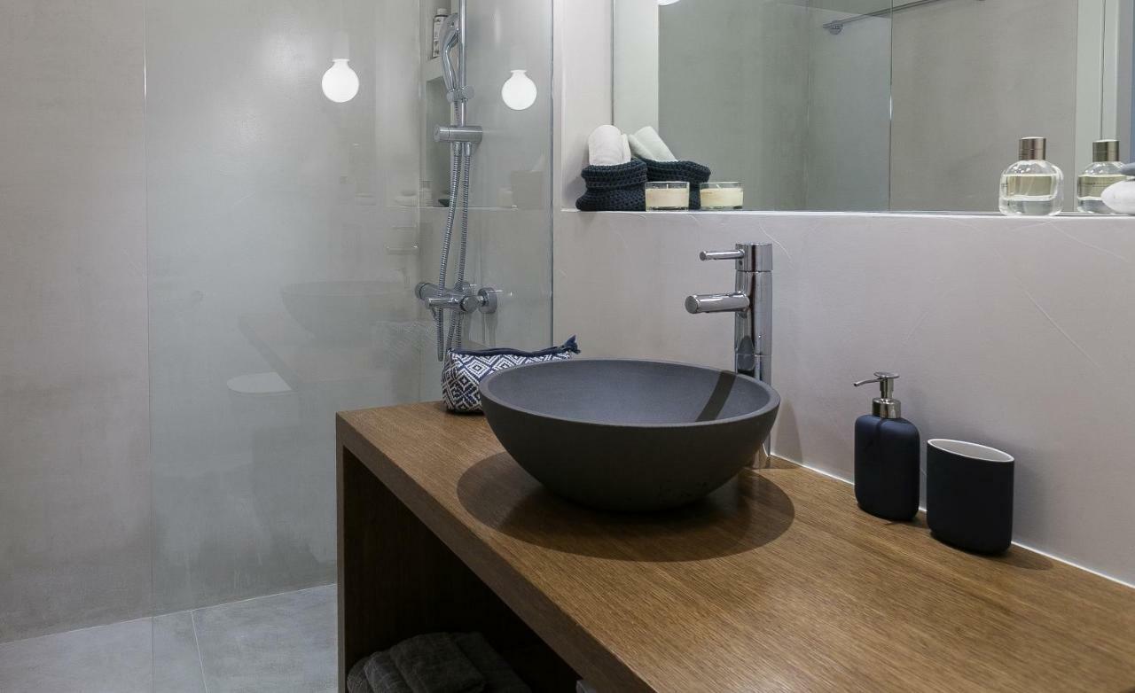 Unique Semi-Basement Stay At The Foot Of The Acropolis Athen Eksteriør bilde