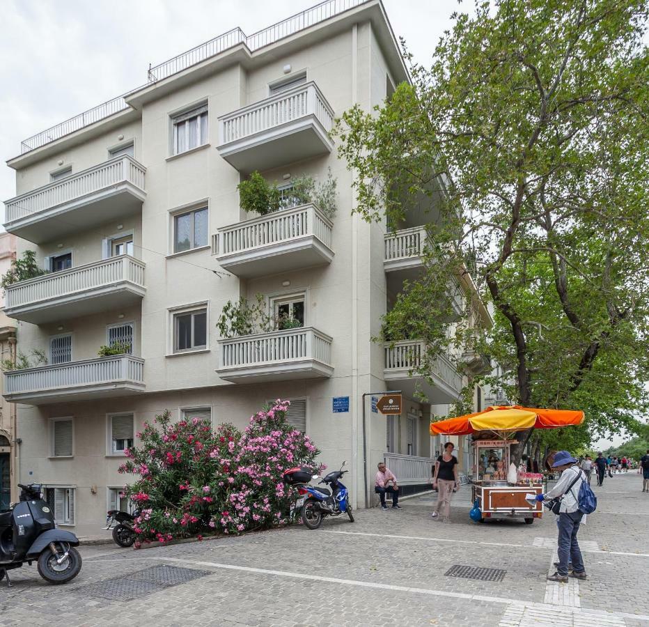 Unique Semi-Basement Stay At The Foot Of The Acropolis Athen Eksteriør bilde