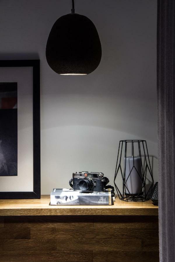 Unique Semi-Basement Stay At The Foot Of The Acropolis Athen Eksteriør bilde