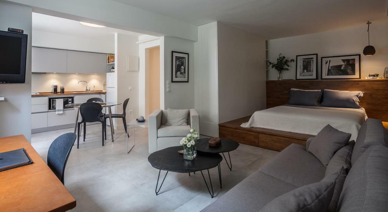 Unique Semi-Basement Stay At The Foot Of The Acropolis Athen Eksteriør bilde
