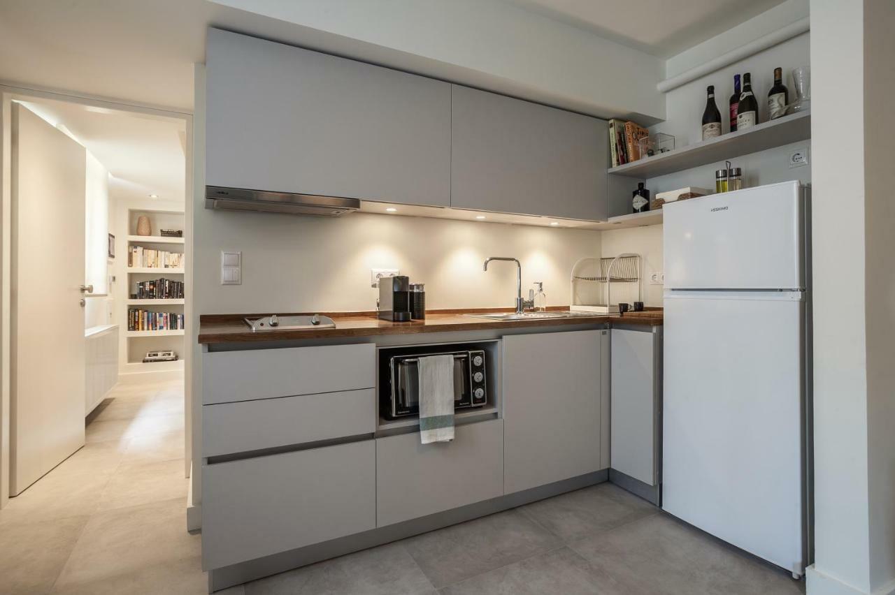Unique Semi-Basement Stay At The Foot Of The Acropolis Athen Eksteriør bilde