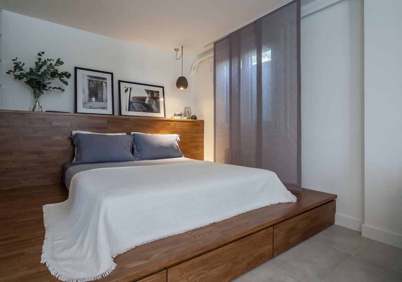 Unique Semi-Basement Stay At The Foot Of The Acropolis Athen Eksteriør bilde